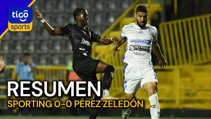 Cầu thủ Zeledon và Sporting FC đang tranh chấp quả bóng trên sân